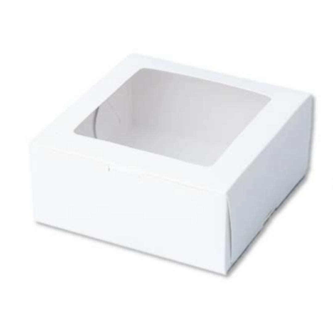 Caja blanca con ventana